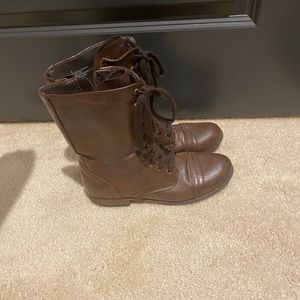 Ladies boots